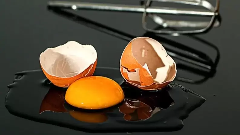 Τα οφέλη και οι βλάβες των ωμών αυγών